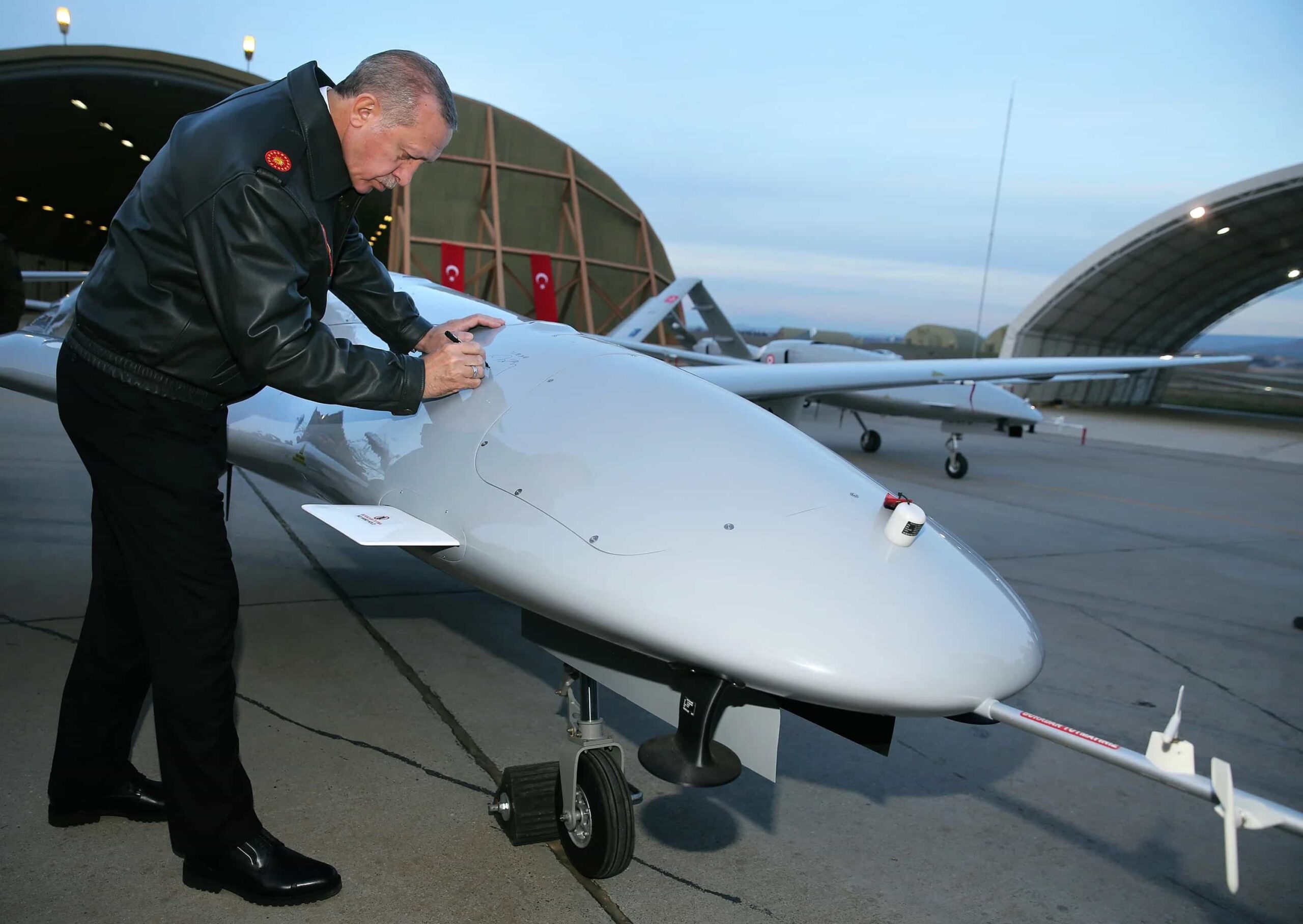 AP_18034653463022-erdogan-autograph-drone-1557788393